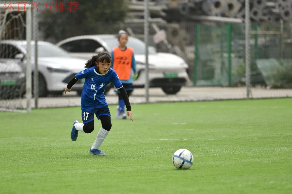 传播女足精神、分享成长经验——女乙联赛球队走进成都中小学校园 传播女足精神、分享成长经验——女乙联赛球队走进成都中小学校园